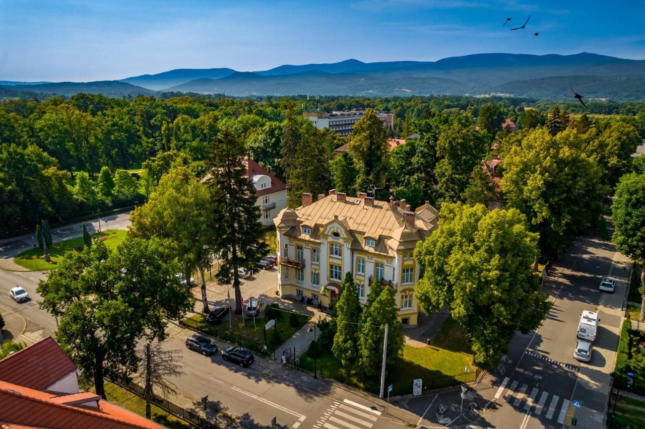 Hotel Bella Jelenia Góra Exterior foto